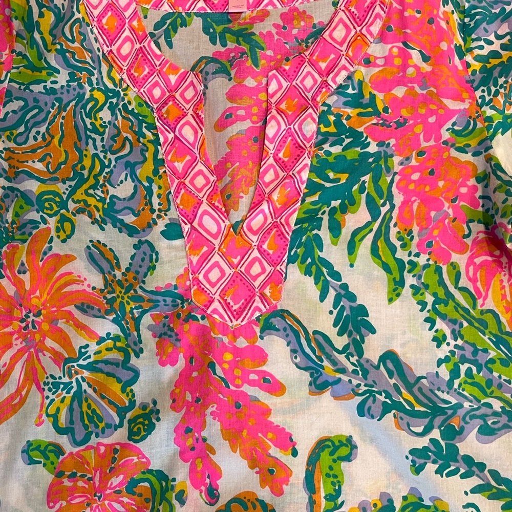 Lilly Pulitzer Amelia Island Tunic in Casa Marina S - Picture 8 of 9